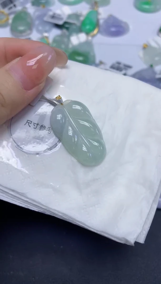 颈饰18K金镶嵌翡翠天然缅甸翡翠A货百元以上9元证书费自理