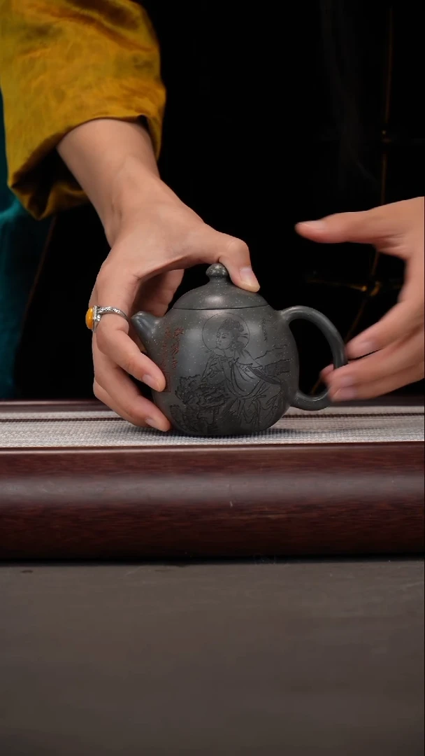 茶壶紫砂朱维平/雪华绿泥/龙蛋/240c