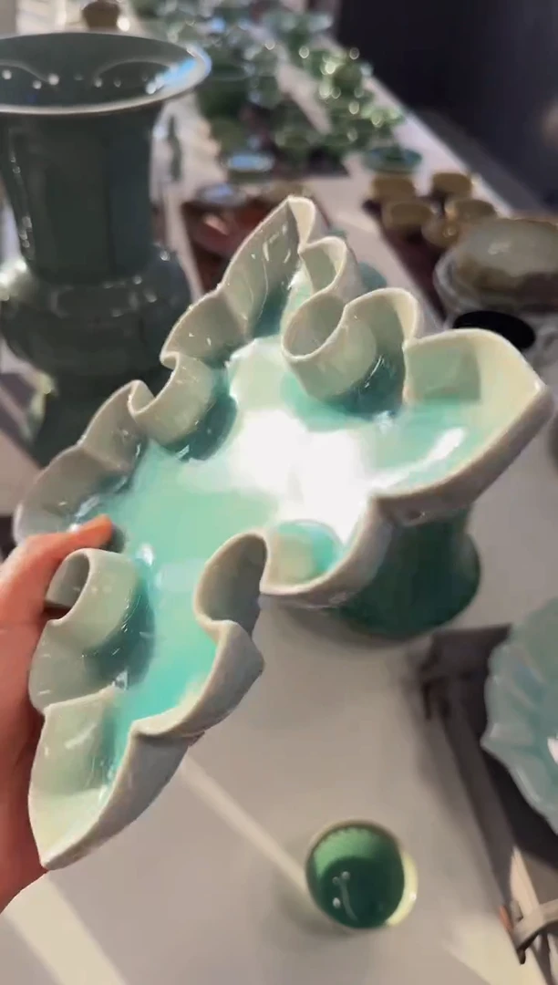 李生和粉青青瓷盘