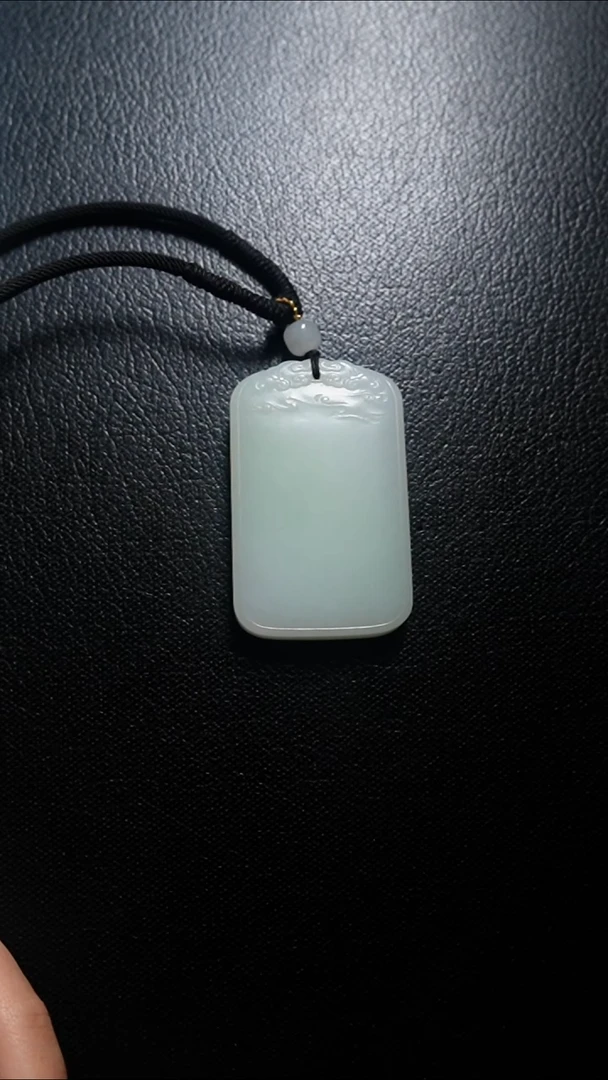 颈饰未镶嵌和田玉无事牌