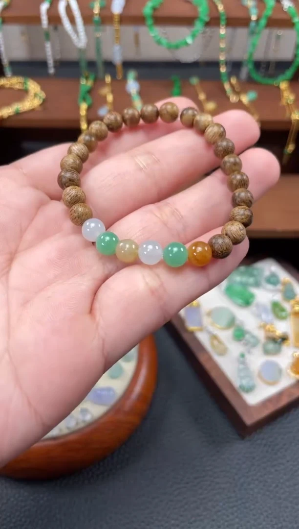 【闪购商品】沉香木手串一个     P303