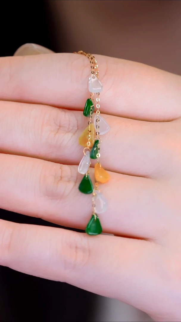 18K金镶嵌翡翠耳饰4