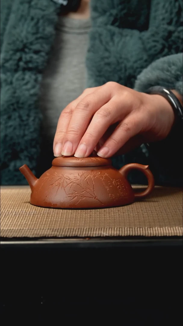 紫砂茶盏降坡刻绘慰风150CC