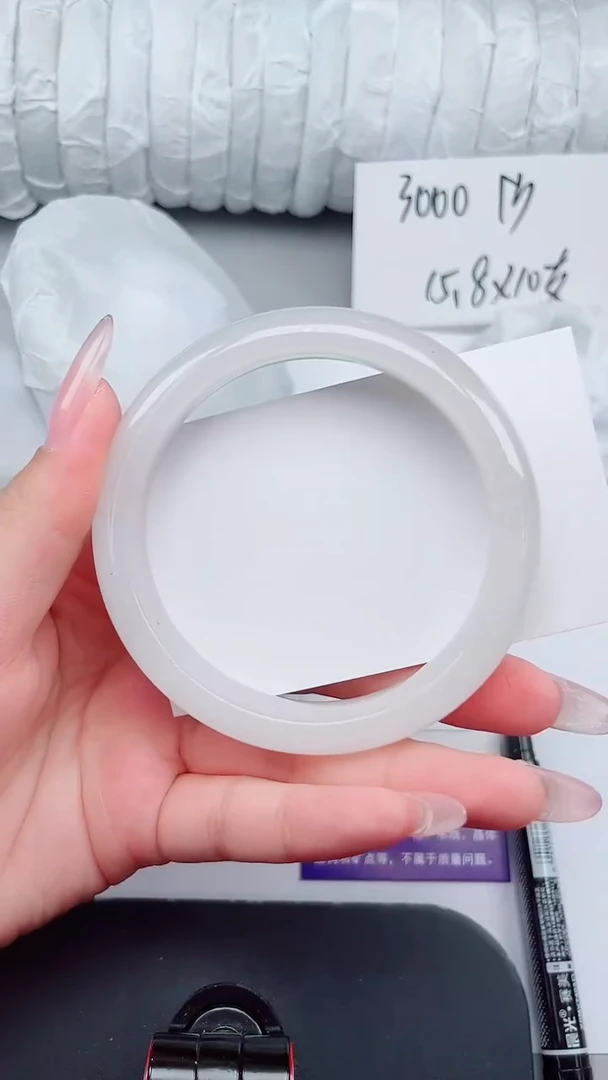 石英质玉手镯未镶嵌50-62