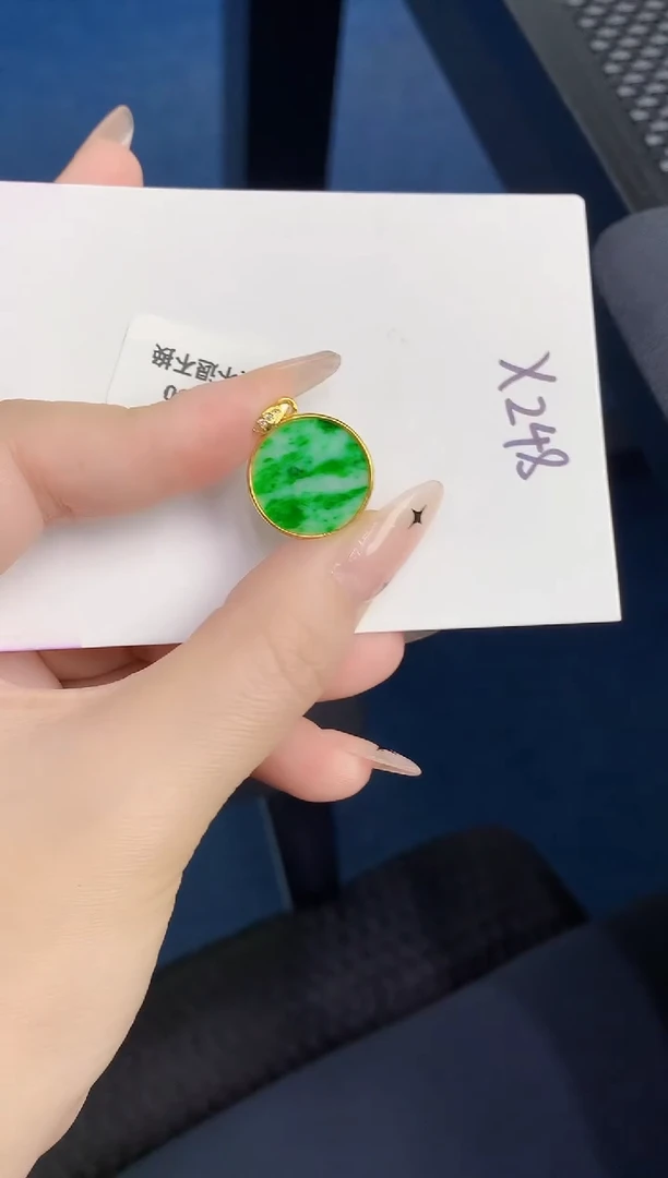 颈饰未镶嵌翡翠缅甸天然翡翠A货