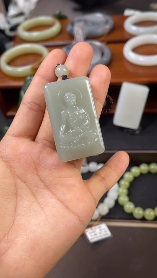 和田玉未镶嵌吊坠(不含链)且末青白 阿弥9004187