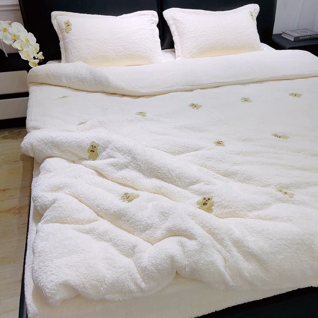 简约轻奢白色泰迪绒四件套ins小熊毛巾绣花被套软糯蓬松加绒床品