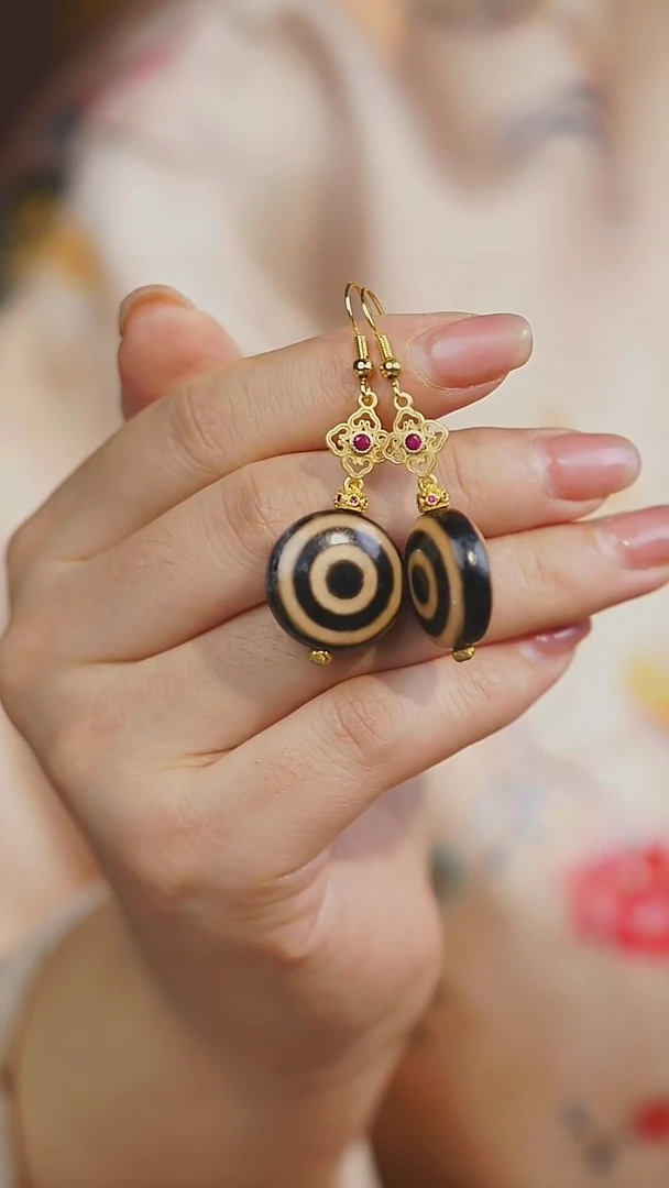 【闪购商品】玛瑙/玉髓耳环未镶嵌多样性发其一（眼中眼）