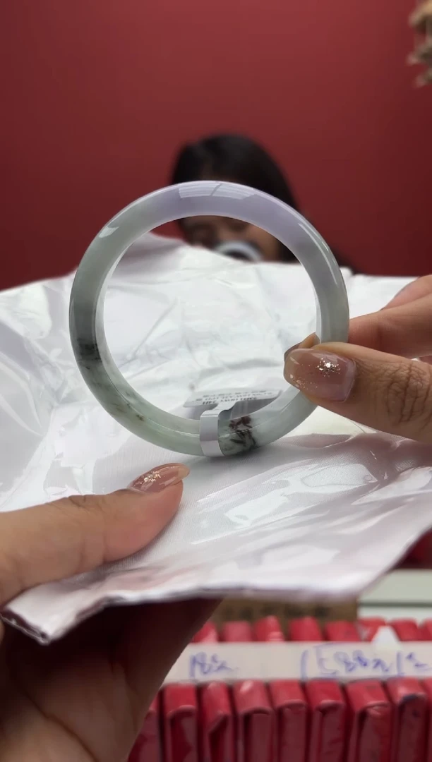 【闪购商品】翡翠手镯未镶嵌1手镯