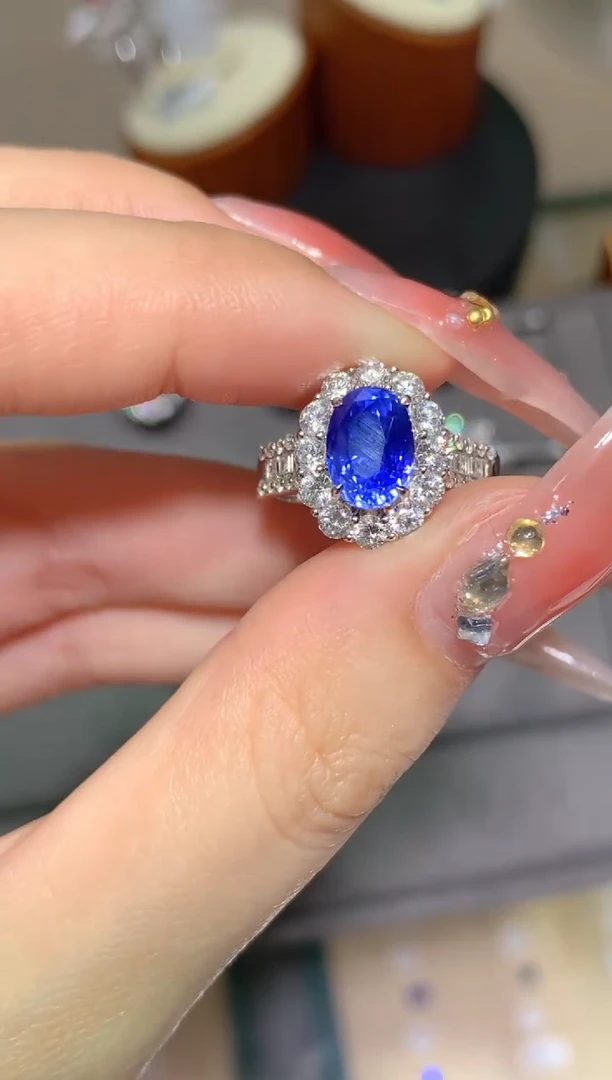 戒指蓝宝石18K金镶嵌3.06CT