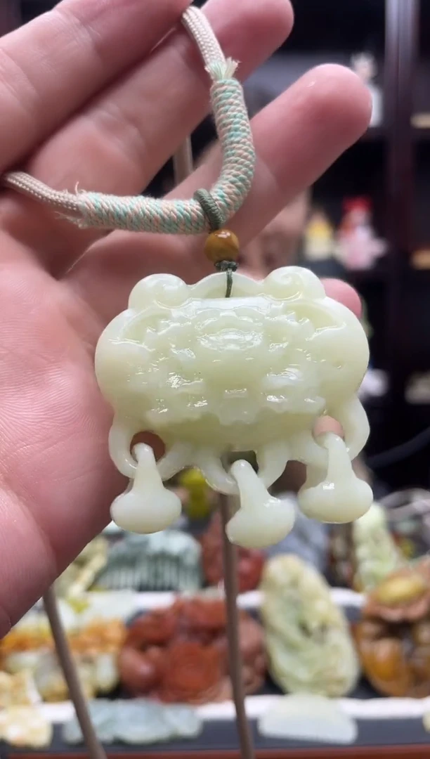 岫玉未镶嵌吊坠·多样性发货*拍一发一