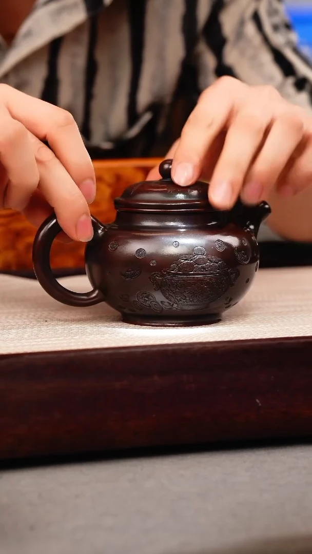 茶杯紫砂古乌泥 掇只 麒麟