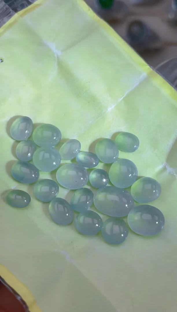 未镶嵌定制翡翠天然翡翠蛋面36