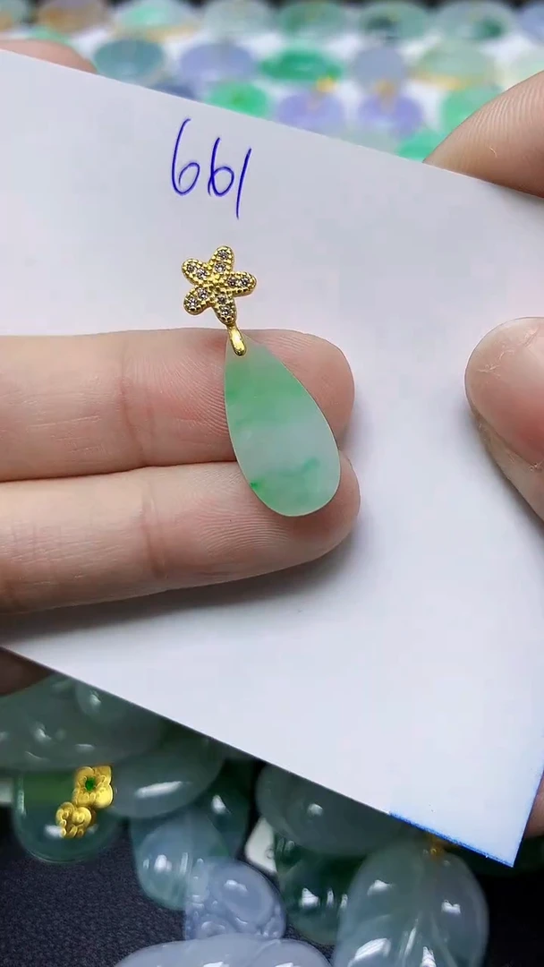 翡翠未镶嵌颈饰 天然缅甸翡翠A货