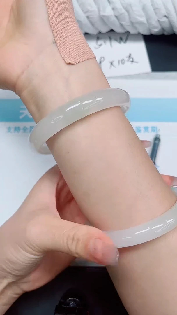 石英质玉手镯未镶嵌171-64.4