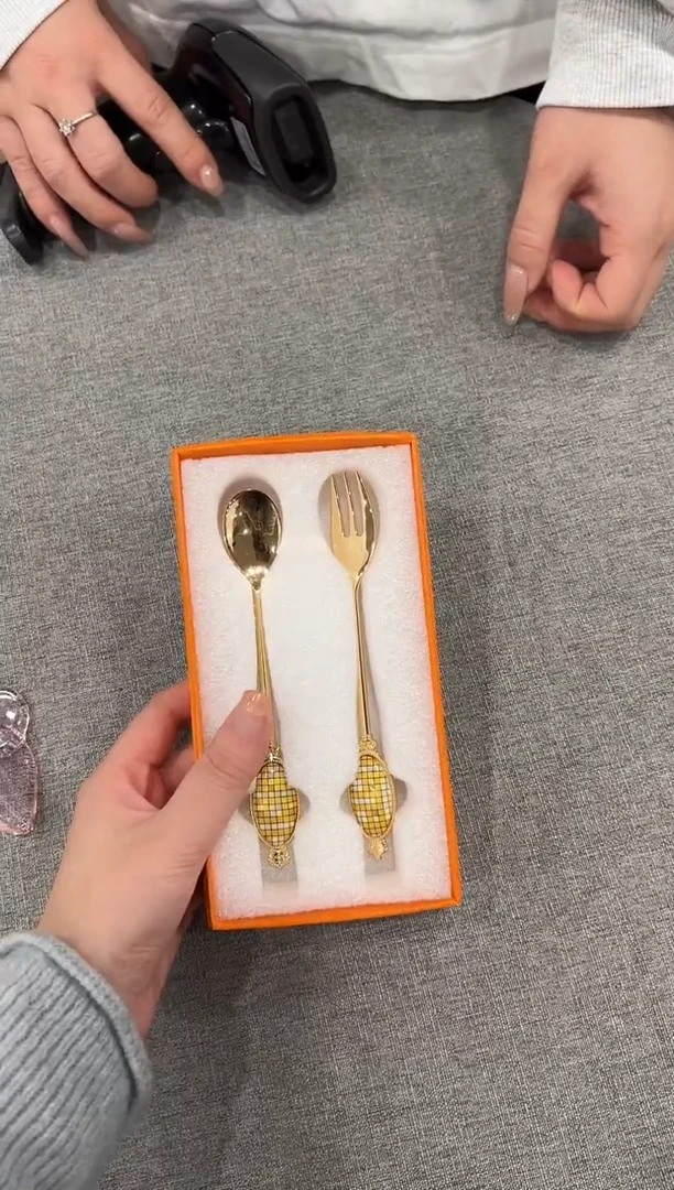 【闪购商品】杯000------------