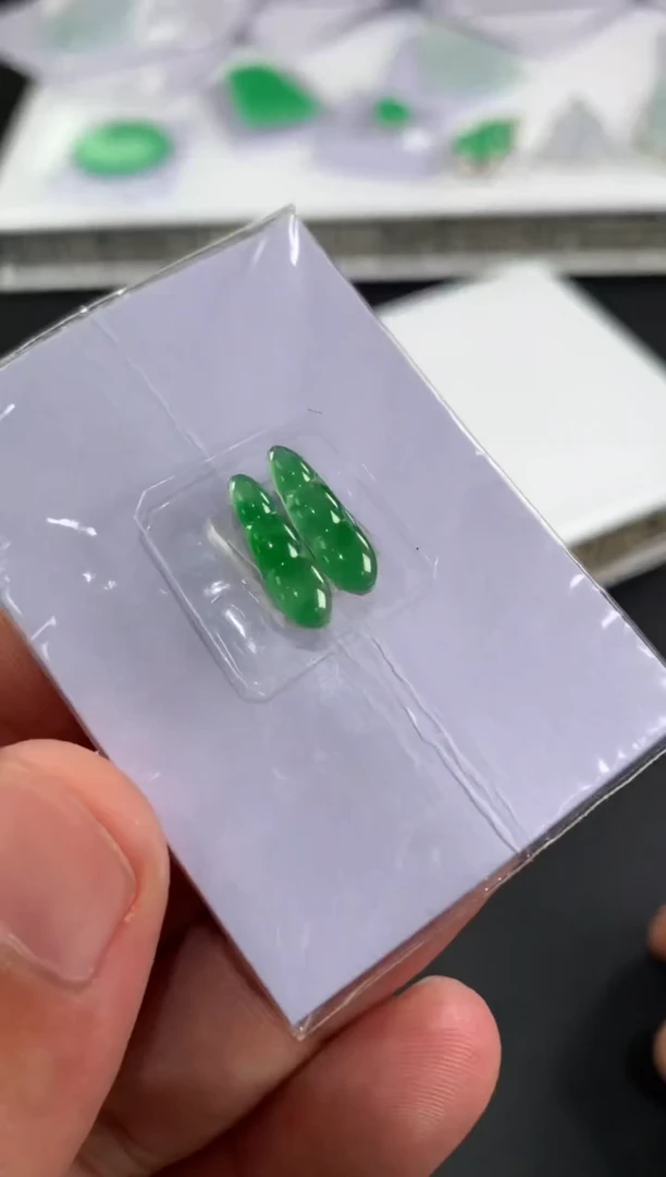 未镶嵌定制翡翠陌**伴翡翠