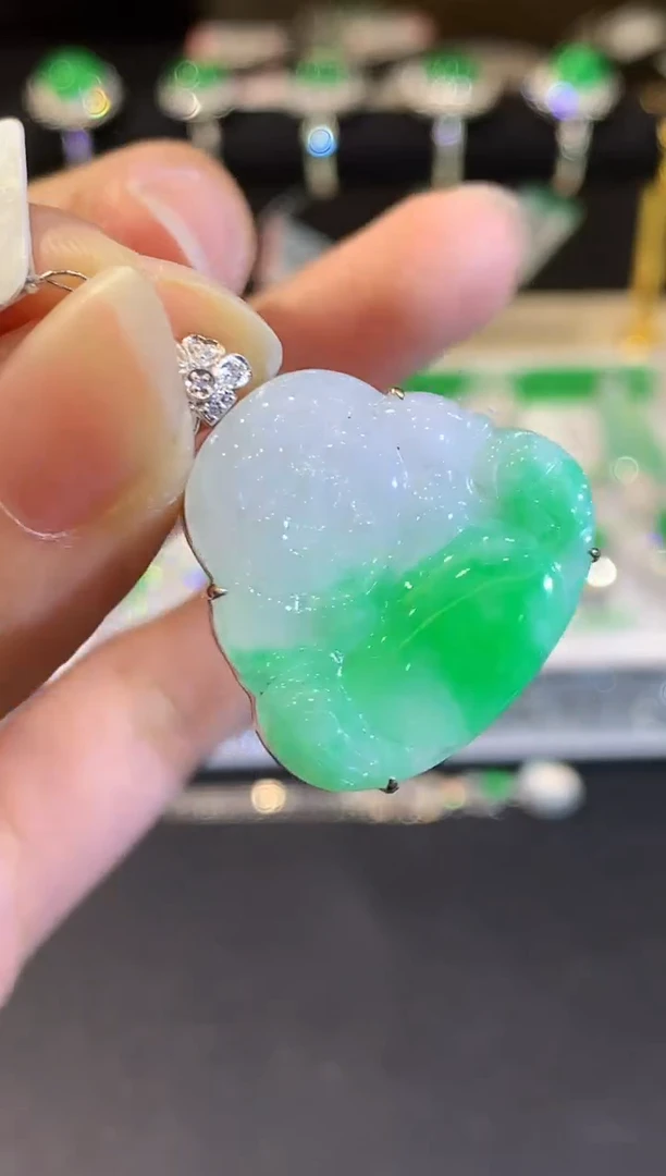 翡翠18K金镶嵌吊坠(不含链)L多样性发其一