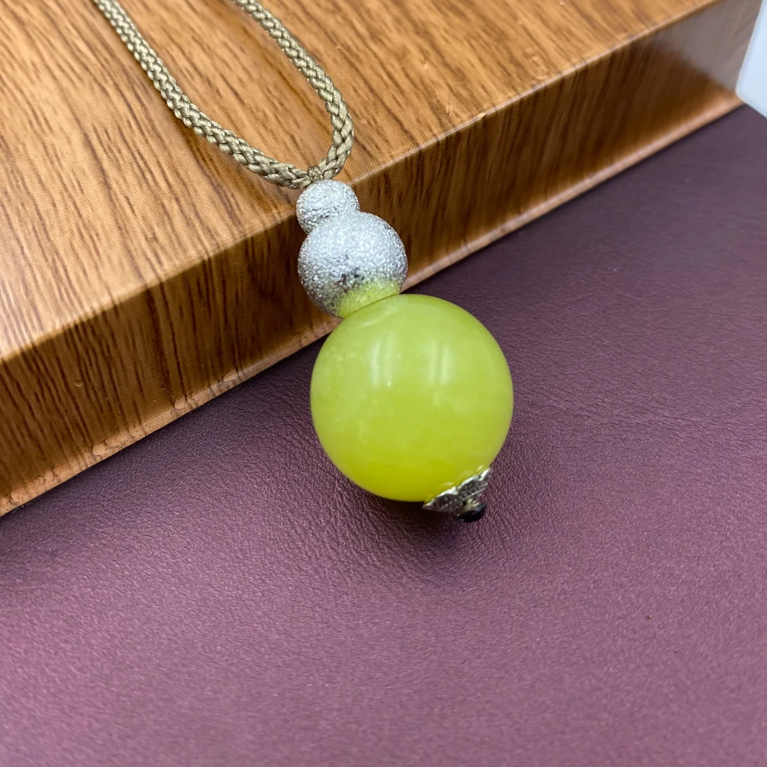 天然岫玉黄花转运珠吊坠轻奢时尚百搭简约精美坠链岫玉吊坠