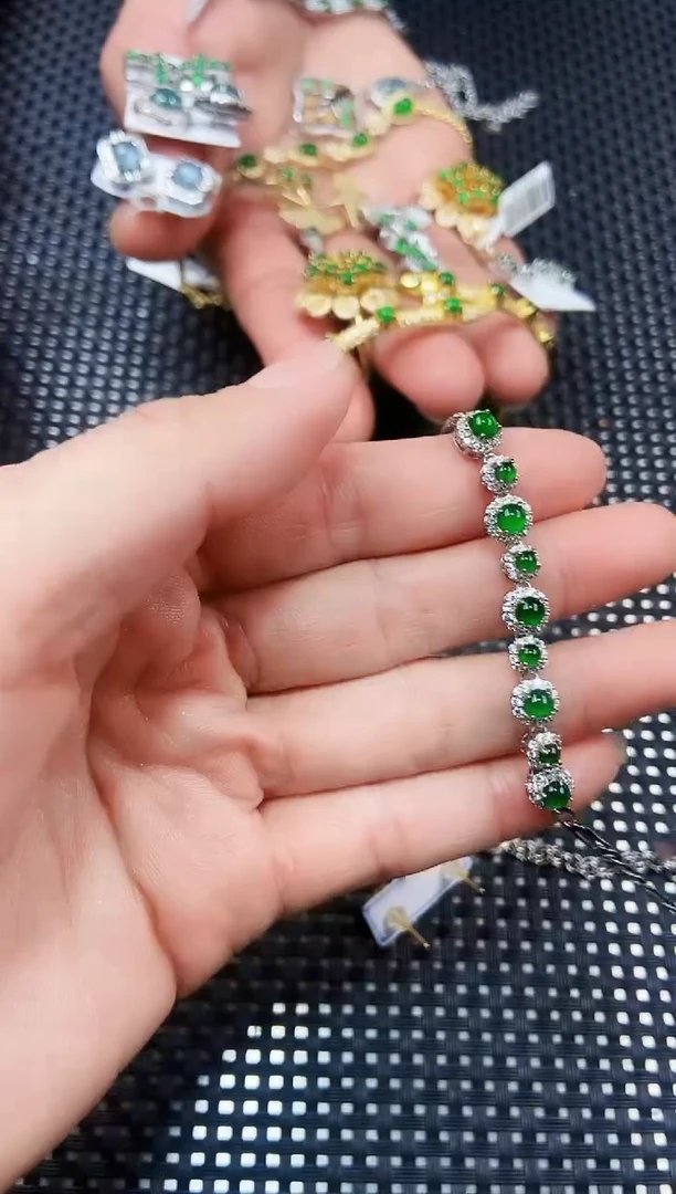 【闪购商品】翡翠手链未镶嵌111111111