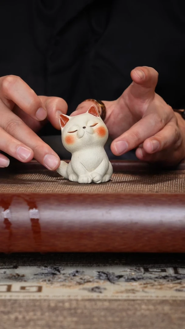 【闪购商品】紫砂茶宠猫咪白色