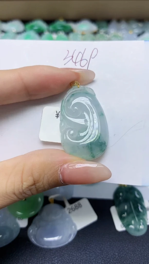 翡翠18K金镶嵌颈饰 天然缅甸翡翠A货