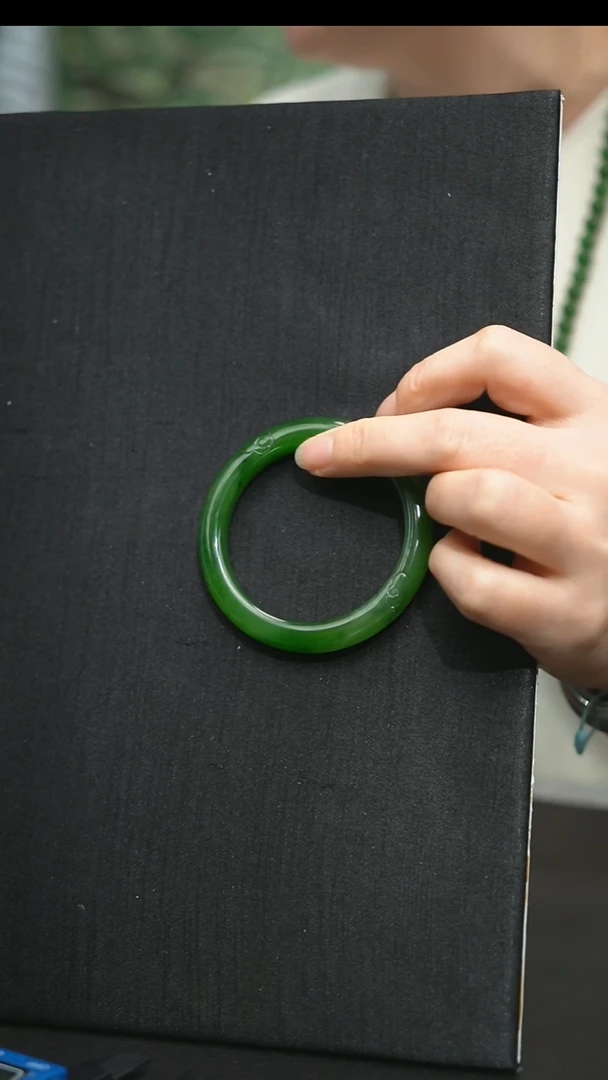 未镶嵌手镯和田玉晓*未镶嵌 手镯 和田玉 晓*