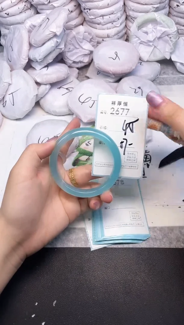 玛瑙/玉髓手镯未镶嵌2677