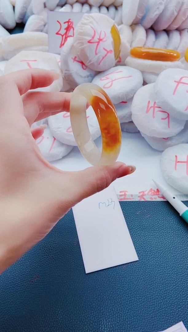 未镶嵌手镯石英质玉M23-52-53