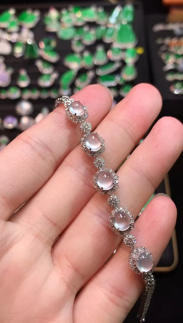 18K金镶嵌手链翡翠小****）玻璃种蛋面手链