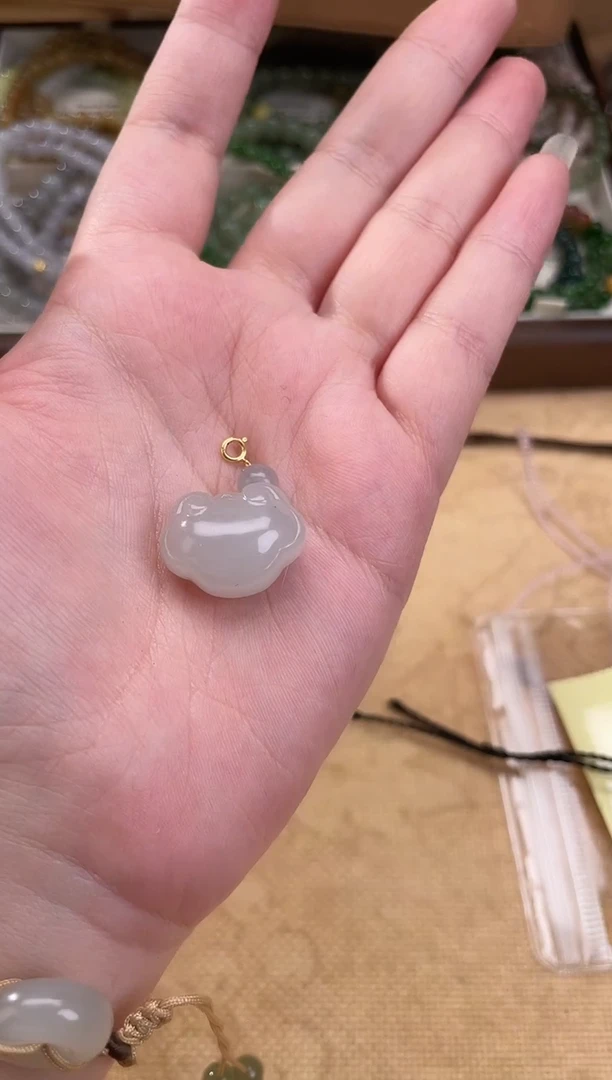 【闪购商品】和田玉颈饰18K金镶嵌18K金扣头小胖锁