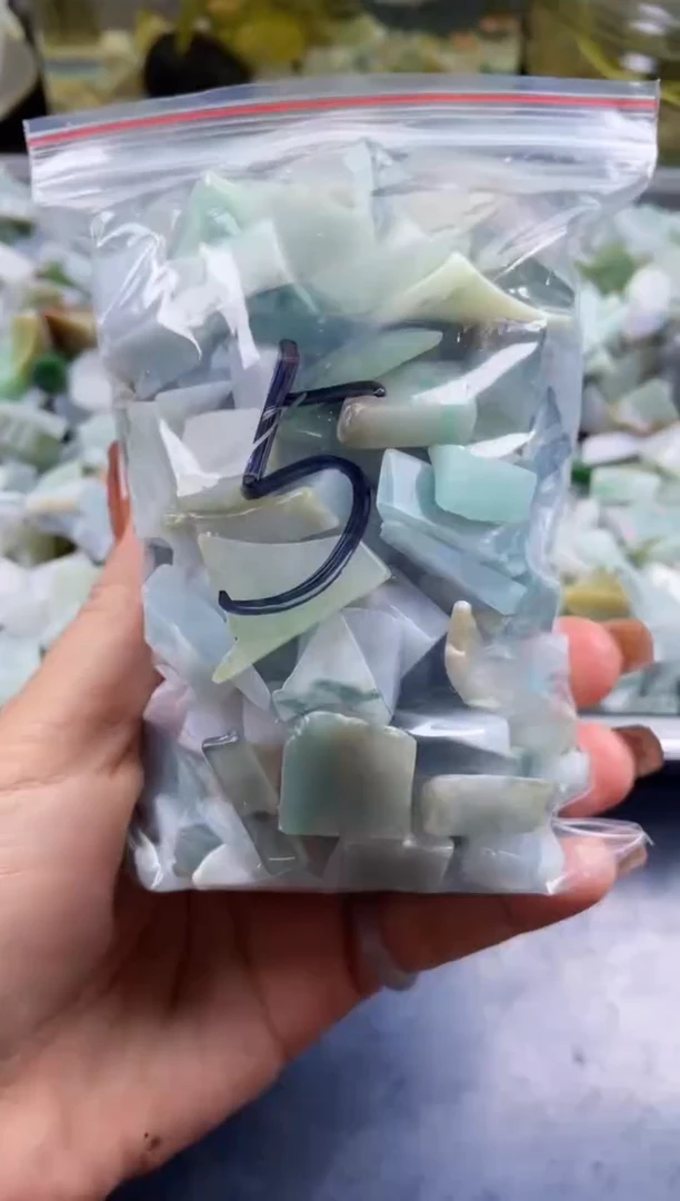 配石翡翠天然翡翠小号500克5