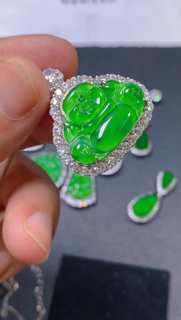 翡翠银S925镶嵌颈饰