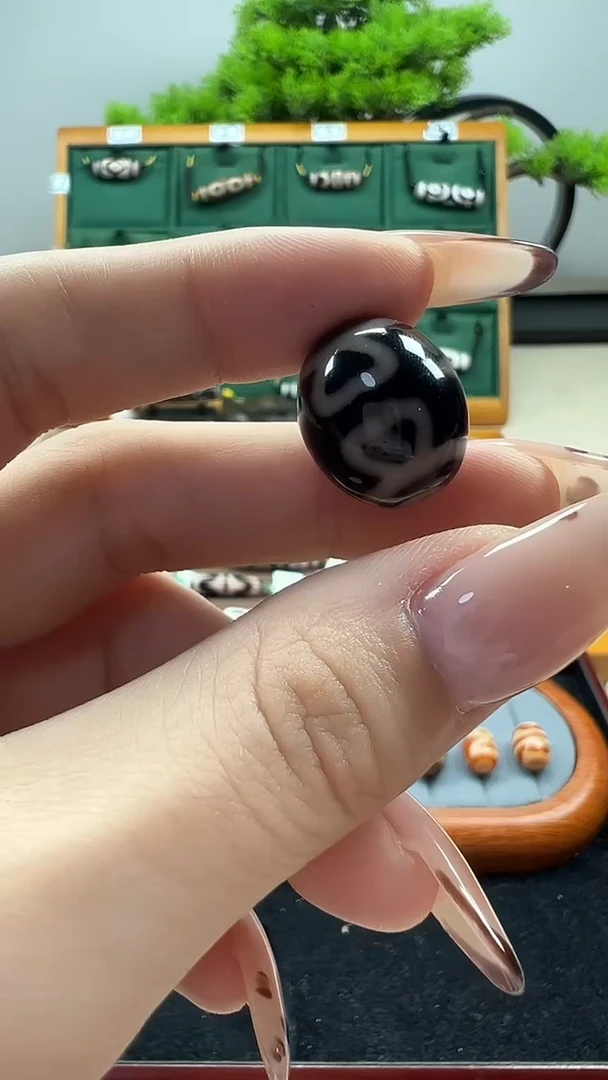 玛瑙/玉髓（覆膜）颈饰未镶嵌108.（微瑕随机发货）