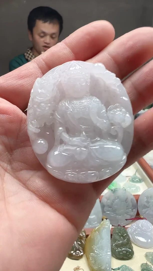 吊坠(不含链)未镶嵌翡翠驭龙观音