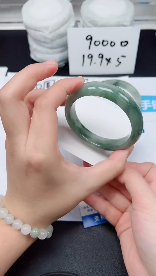 【闪购商品】石英质玉手镯未镶嵌G102-55.8