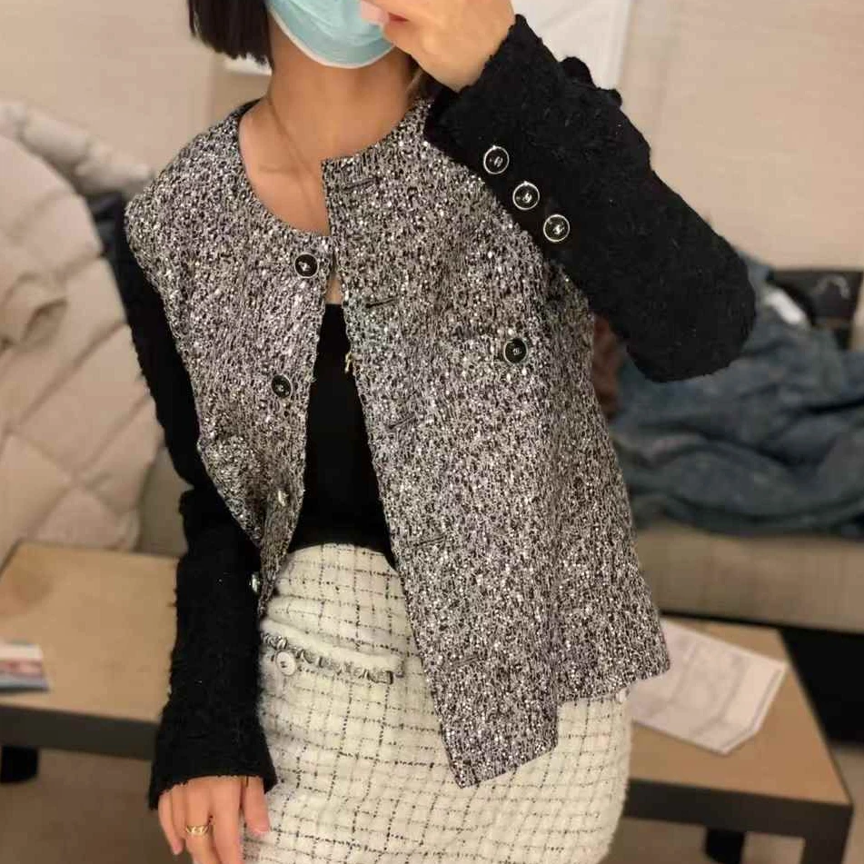 99新 Chanel/香奈儿 36码21B秋冬预告银色亮片刺绣黑色袖子外套