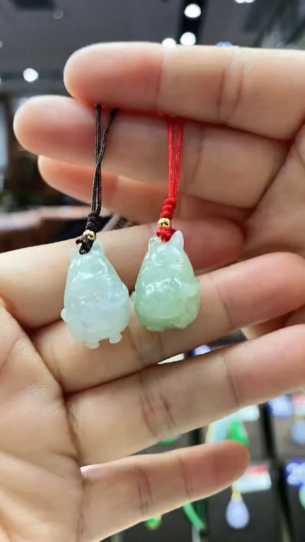 颈饰未镶嵌翡翠龙猫