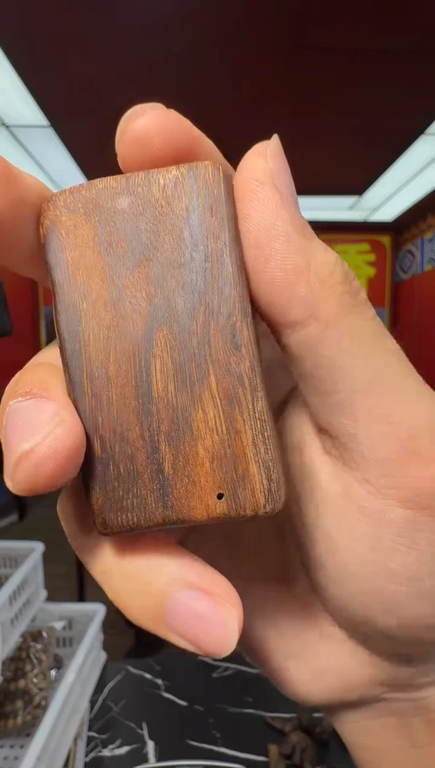 沉香吊坠c30芽庄都彭伽罗多样性发一