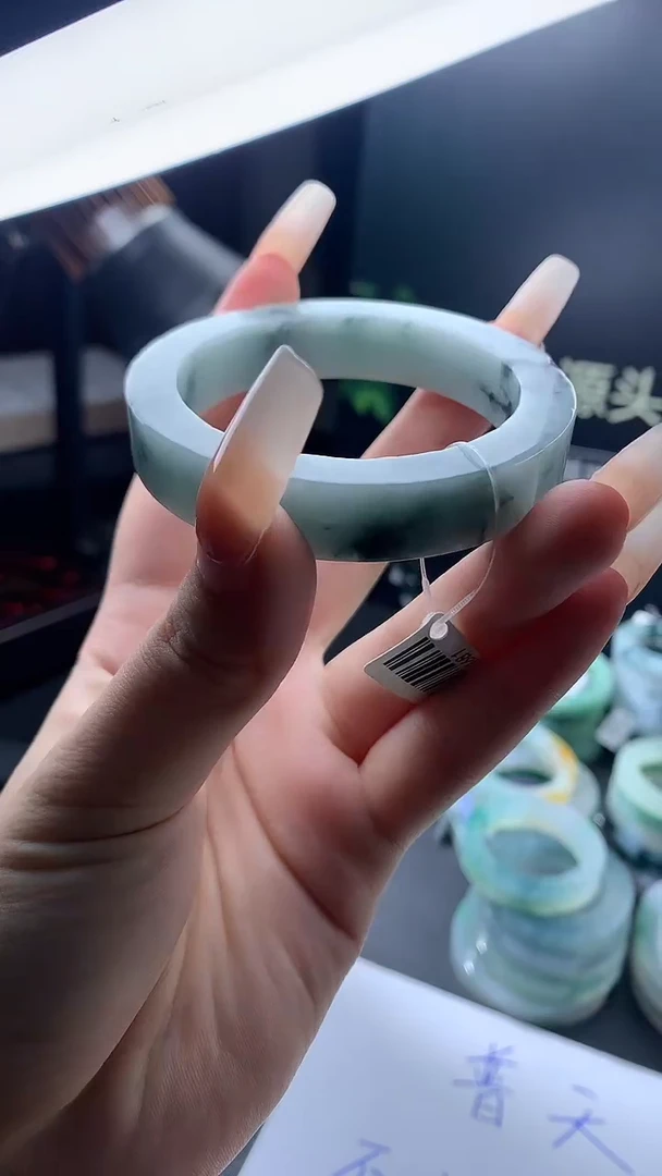 未镶嵌手镯翡翠翡翠手镯