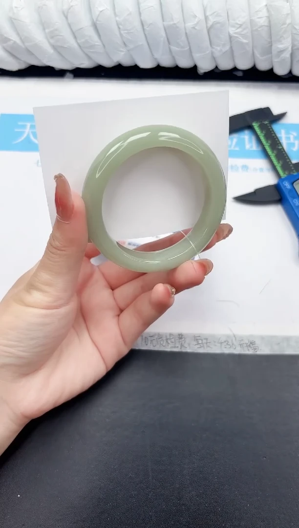 未镶嵌手镯石英质玉98-54D