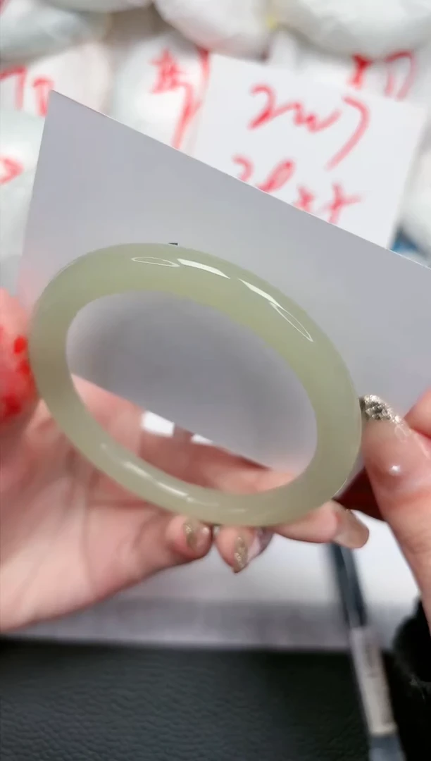 【闪购商品】石英质玉手镯未镶嵌479-59