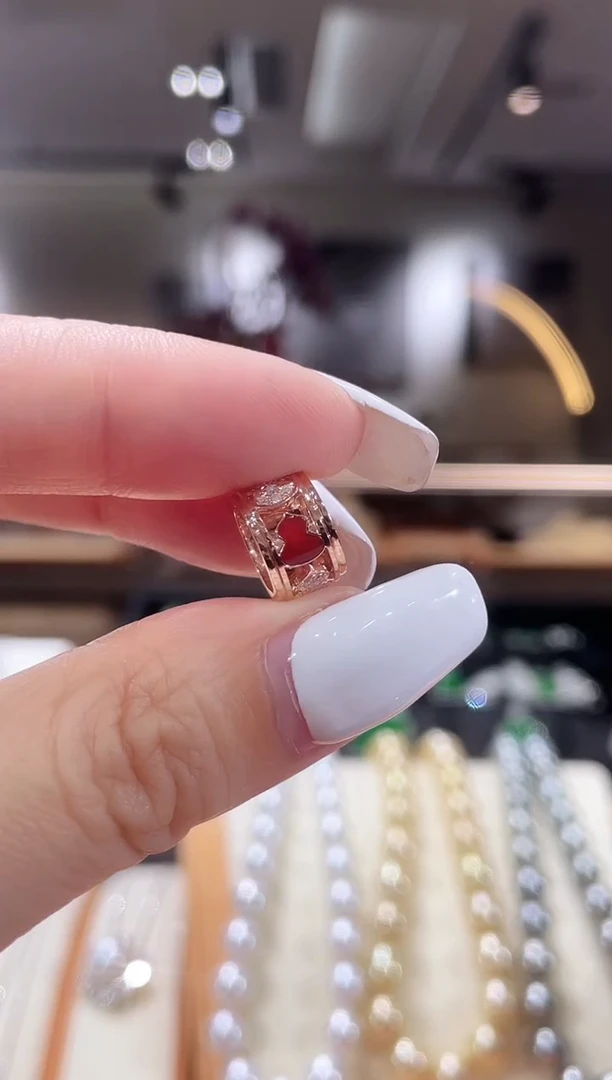 【闪购商品】钻石吊坠(不含链)18K金镶嵌吊坠