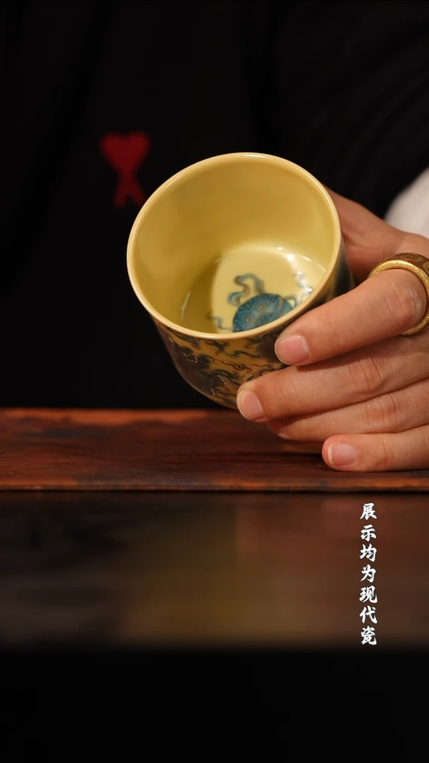 L**y【墨舍名窑】谢小金双狮图直口杯