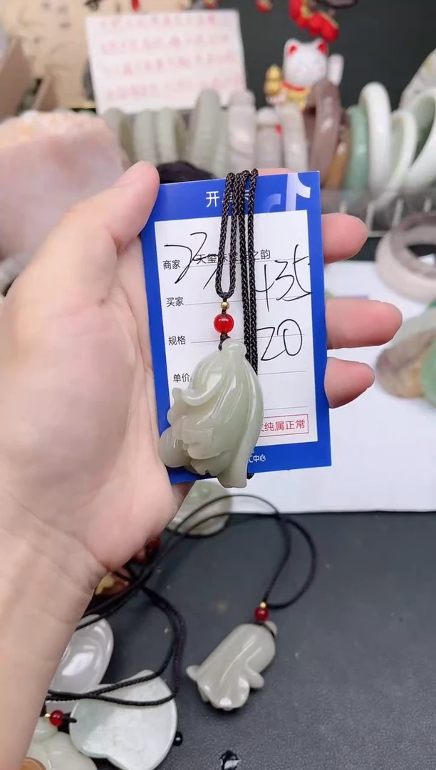 未镶嵌手镯石英质玉435