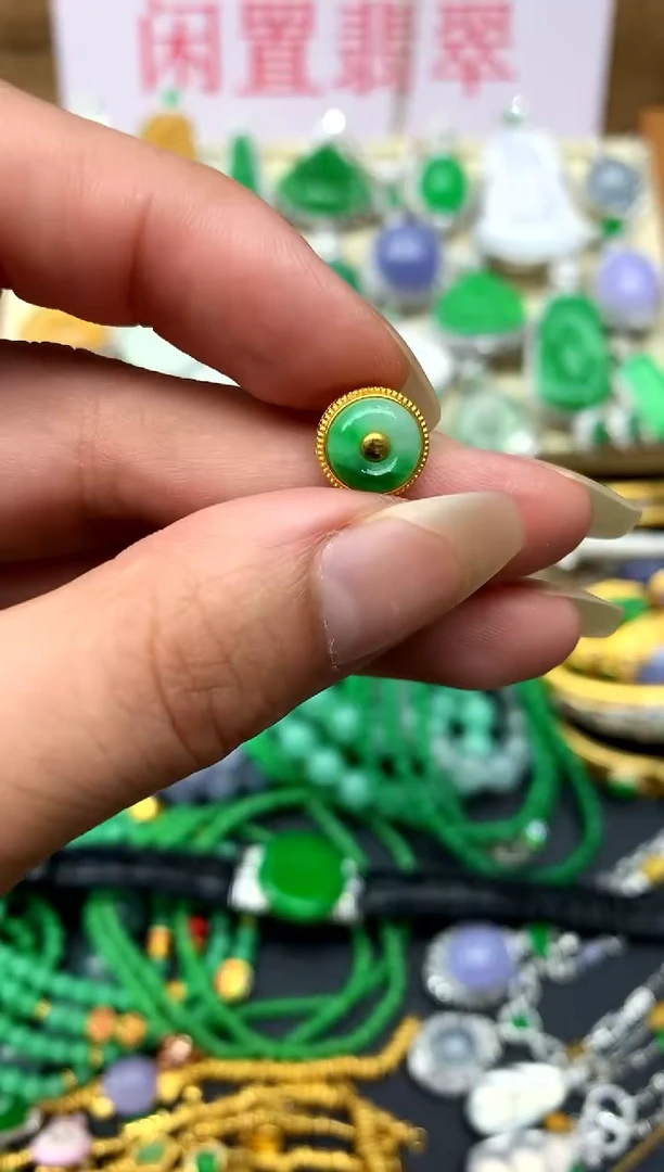 翡翠18K金镶嵌颈饰145-中国好珍宝