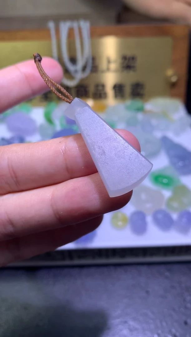 未镶嵌定制翡翠毛货