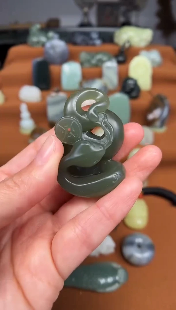 【闪购商品】和田玉颈饰未镶嵌蛇