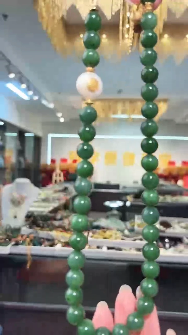 颈饰未镶嵌和田玉碧玉项链