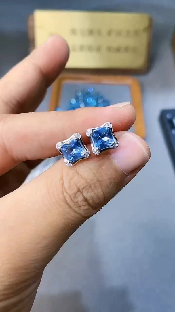 【闪购商品】海蓝宝石耳饰银S925镶嵌354